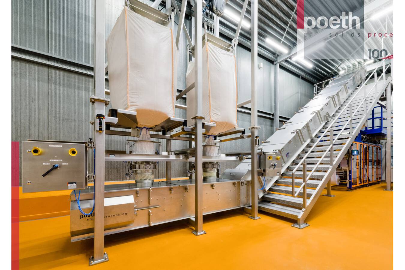 Poeth Z-Band-Förderer sehr geeignet für empfindliche Produkte Driessen Food Extrusion ist sehr zufrieden mit dem Poeth Z-Band-Förderer, der für empfindliche, abrasive Produkte in der neuen Food-Extrusion-Abfüllanlage eingesetzt wird.