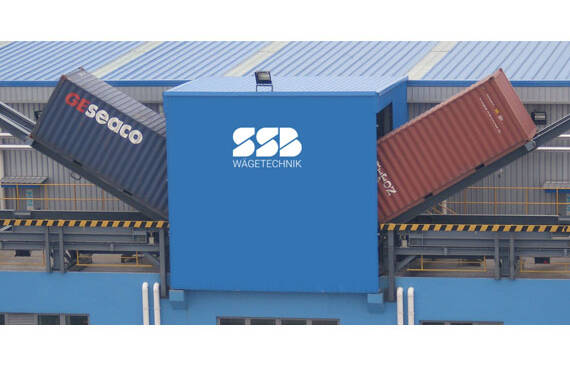 Speziallösung für das Wiegen und Entladen von Containern SSB lieferte ein Container-Kippchassis, bei dem die Wiegeeinrichtung vollständig vom Aufbau getrennt ist. Zwei Kippstationen werden von einem Steuersystem gesteuert.