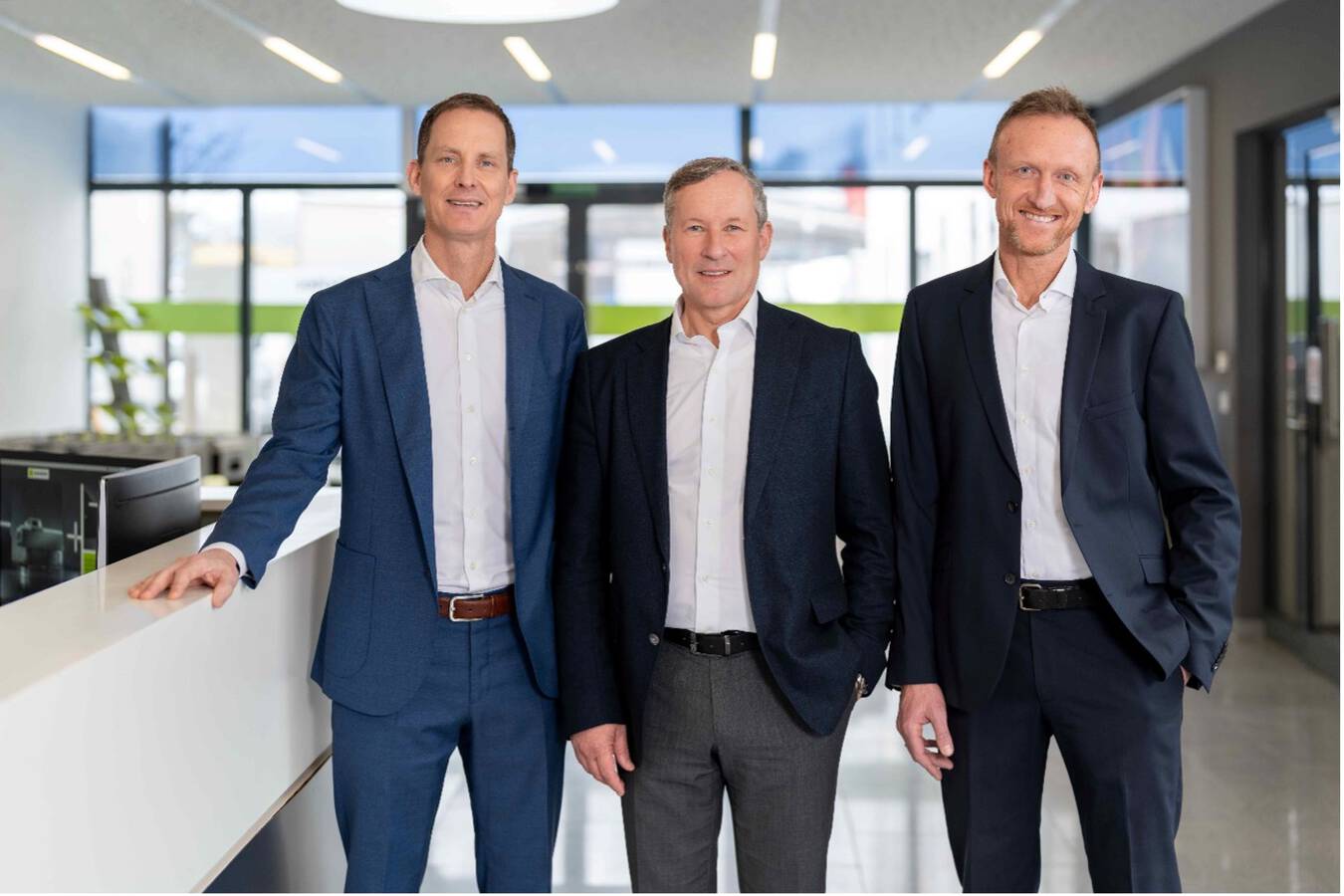 Die Sesotec Geschäftsleitung „Dreierspitze“: CFO Niklas Burkart, CEO Joachim Schulz und COO Stefan Feldmeier (Foto: Sesotec GmbH)