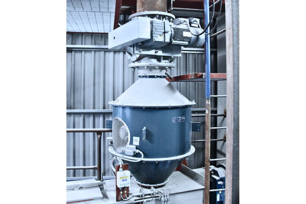 CO mass flow meter: Accurate and reliable material weighing Accurate and repeatable measuring the mass flow for all kinds of bulk solids: cement, ore, fly ash, sugar, pigment, granulates, powders, plastics, grain.