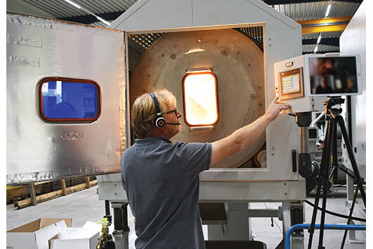 Kreyenborg bietet Trocknungs- und Kristallisationsversuche für Thermoplaste Technikumversuche ohne Reisen – online live dabei